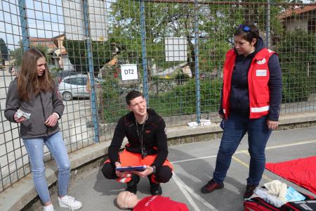 Za drugo delovišče sta bila zadolžena Helena Valenčič in Jan Race